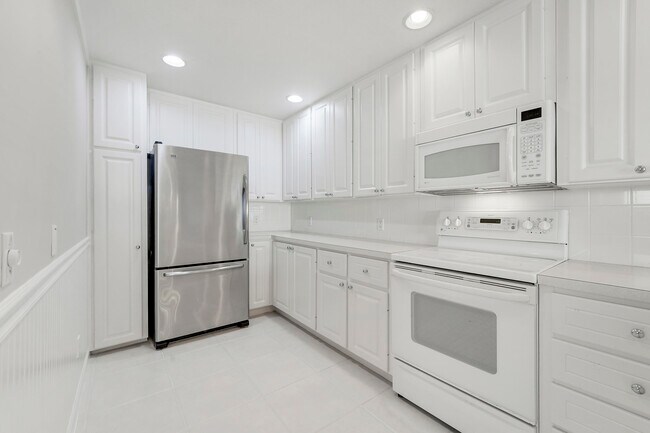 Photo - 1685 Jeaga Dr