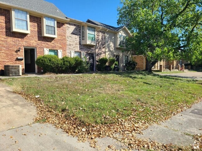Building Photo - 3117 Las Vegas Trail Unit 2 Rental