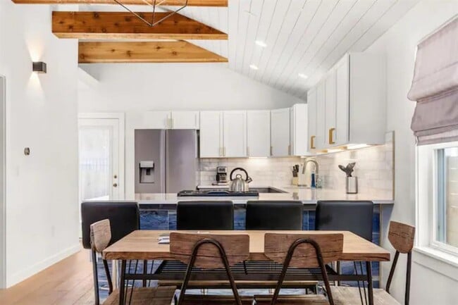 Photo - 2319 Santa Rita St