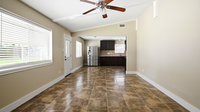 Photo - 1511 Sungail Dr
