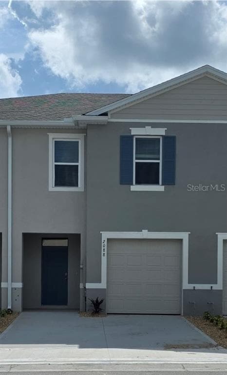 Building Photo - 2088 Monteverde Ave