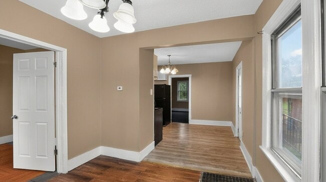 Photo - 4010 Ravenwood Ave