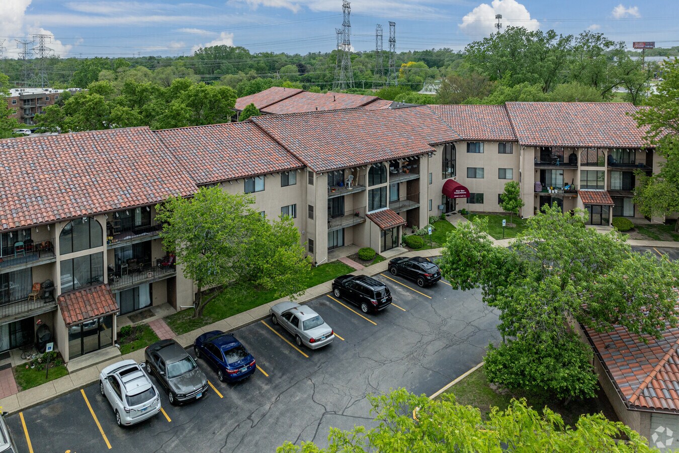 Alternate Image - River Glen Condominiums