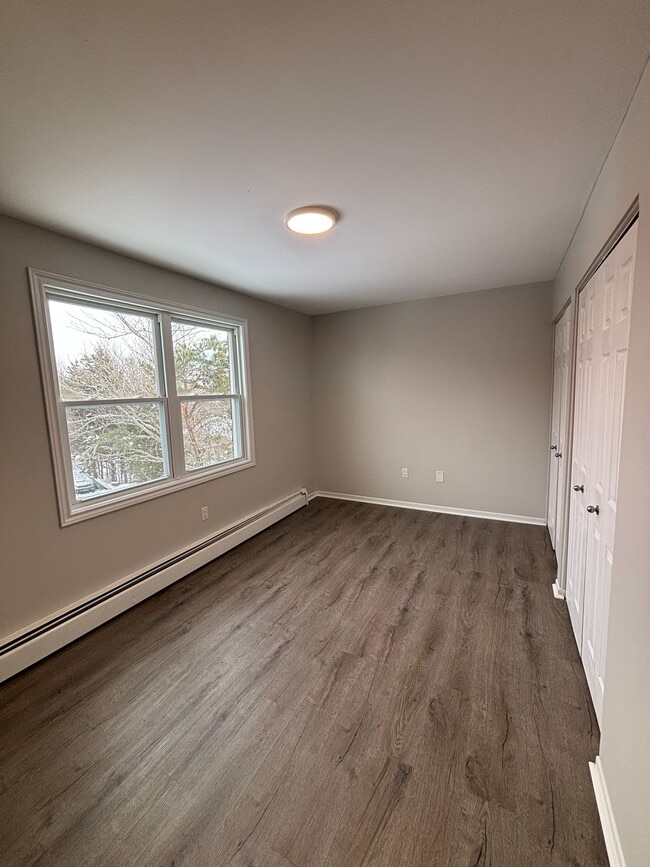 Photo - SPACIOUS TWO BEDROOM APARTMENT - COLE HARBOUR Unité 10