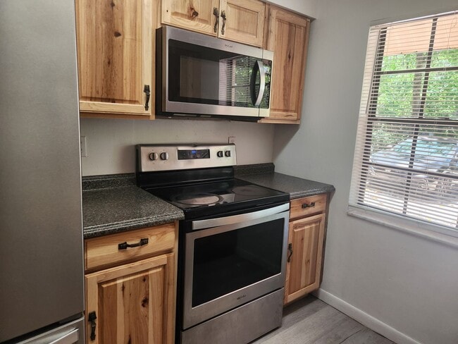 Photo - 1559 Hammock Dr Unit B