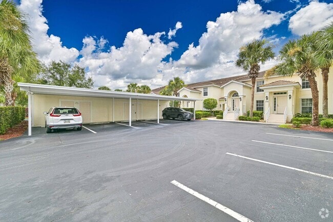 Building Photo - ***FULLY FURNISHED - 2/2 condo with LAKE V...