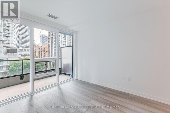 Photo - 223 Redpath Ave Unit 202