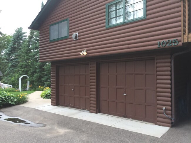 Photo - 1025 Summit Ave Unit Carriage House