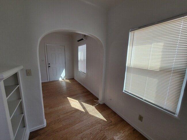 Photo - 820 S Arizona Ave