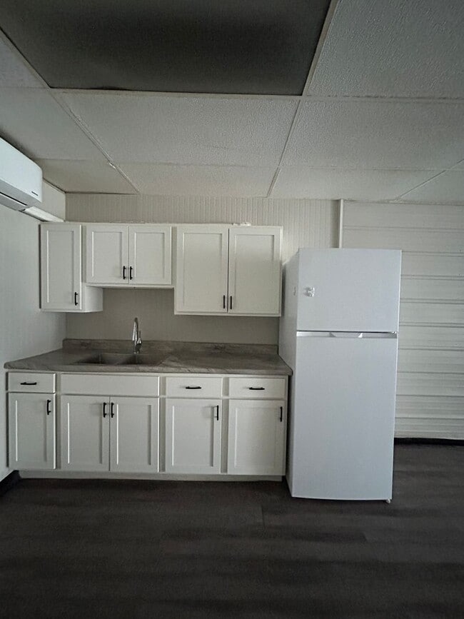 Photo - 105 W Emeline St Unit D