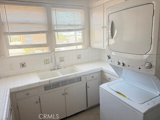 Photo - 1365 Masselin Ave
