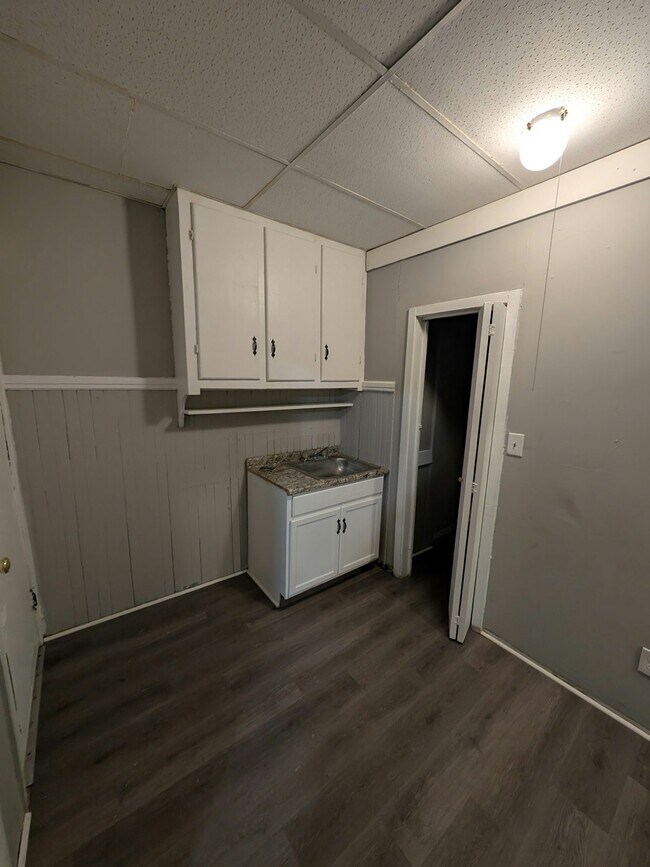 Photo - 1176 E 61st St Unidad 1