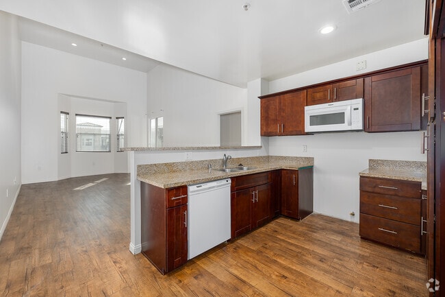 2BR, 2BA - 1,035SF - Kitchen