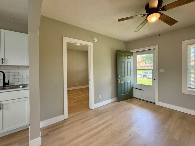 Glendale Quads - Glendale Quads Apartment Unit #3
