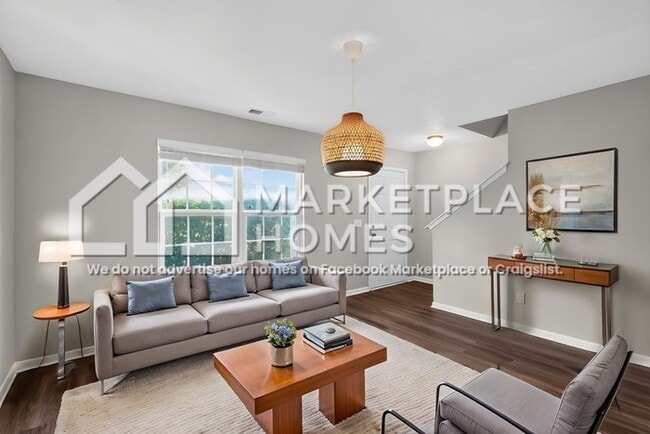 Photo - 401 Feather Site Ct