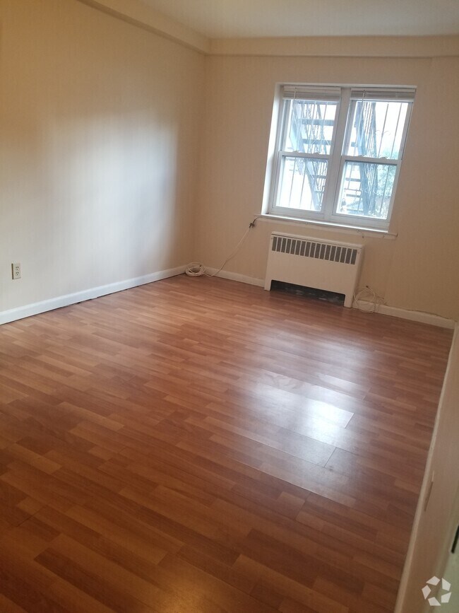 Fresh Meadows Apartments Floor Plans Floor Roma