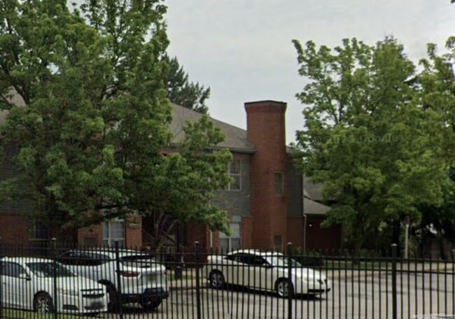 Photo - 421 W Water St