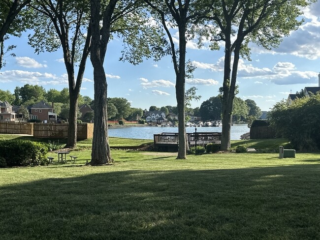 Waterfront 2 bedroom 2 full bath condo AVA... - Waterfront 2 bedroom 2 full bath condo AVA... Unit 41