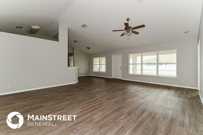 Photo - 3909 NE 9th Pl