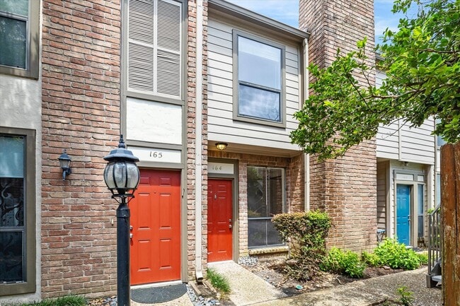 Building Photo - 1201 McDuffie St