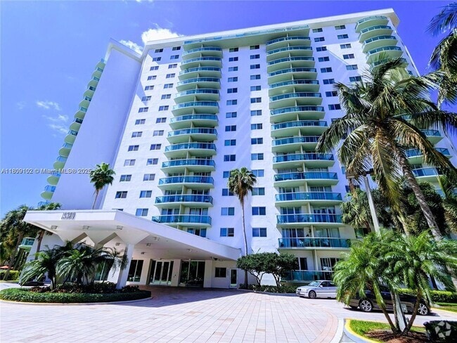 Building Photo - 19380 Collins Ave Unit 807 Rental