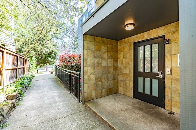 Photo - Lakeview Place