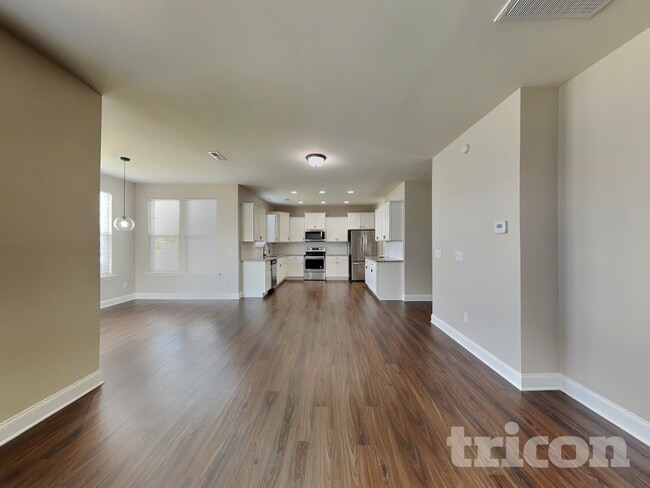 Photo - 140 Ashberry Ln