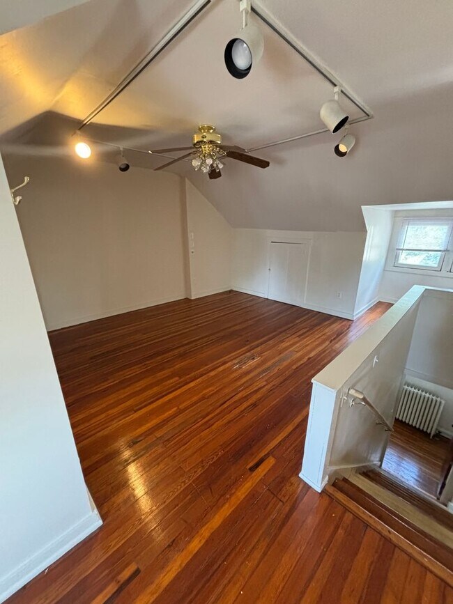 Photo - 289-295 E 18th Unit 289