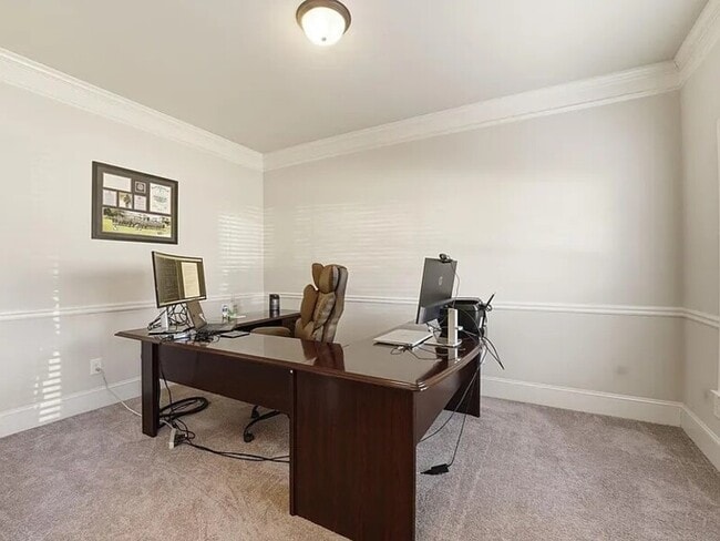 Photo - 8 Hillfoots Ct