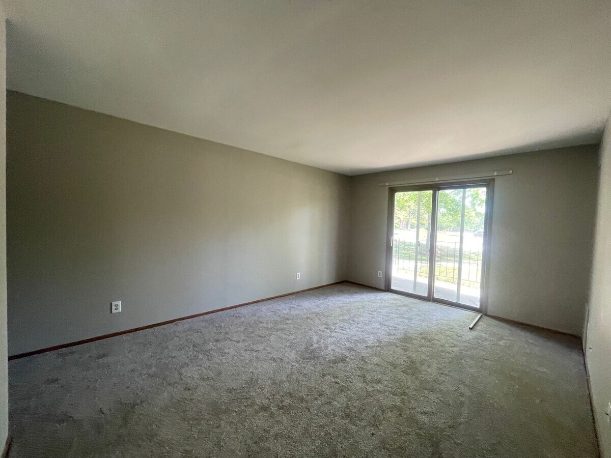 6868-6870 Kathleen Court - 12 Family - 6868-6870 Kathleen Court - 12 Family Apartamentos