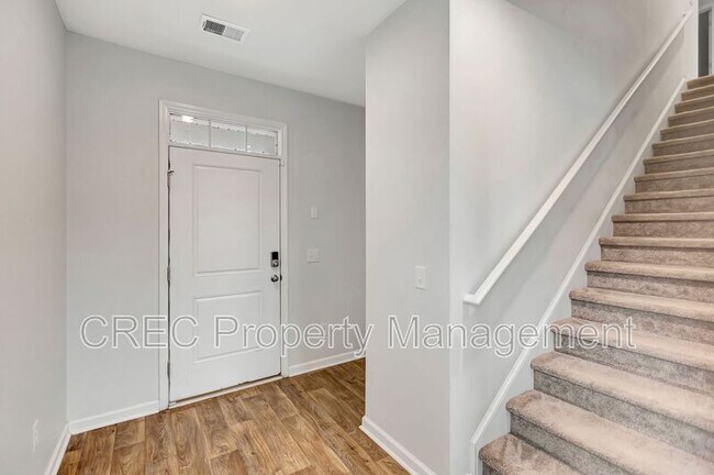 Photo - 575 Wayton Cir