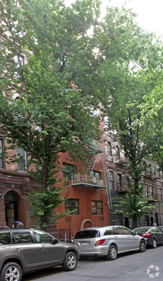 Photo - 321 East 92nd Street