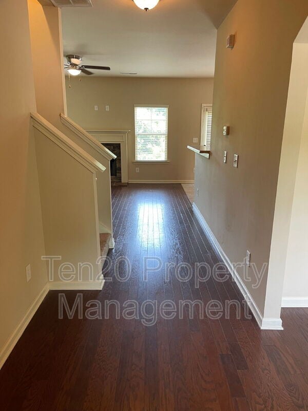 Photo - 1326 Ingersoll Dr