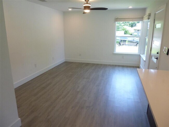 Photo - 7503 Eastcrest Dr
