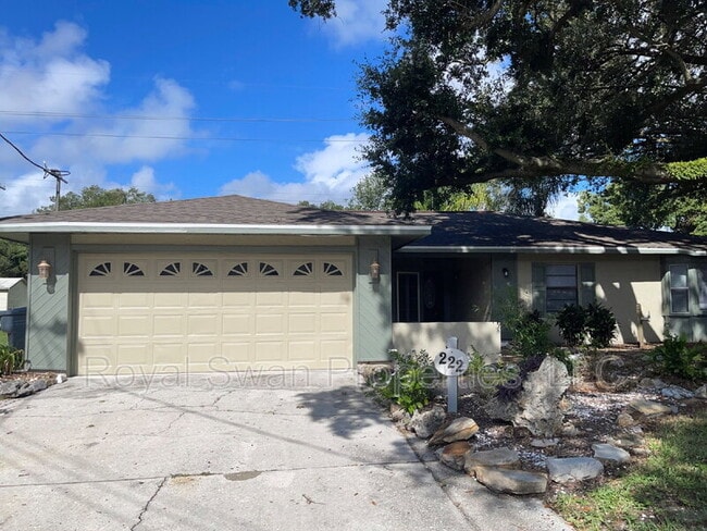 Photo - 222 Lakeview Dr