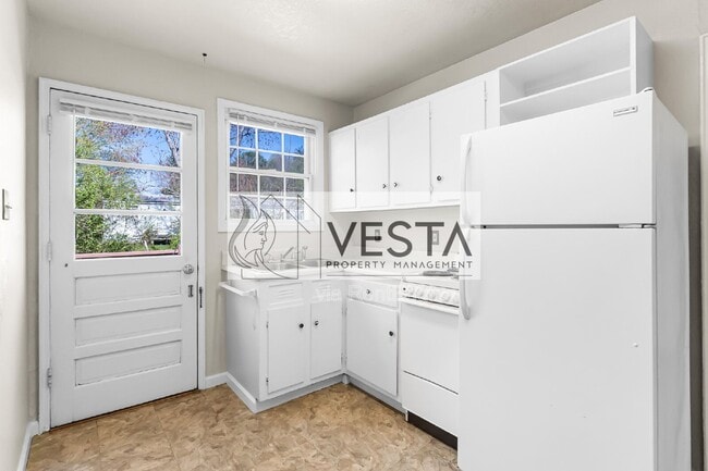 Photo - 16 Fortunate Dr