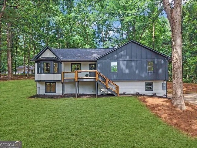 Photo - 2000 Doefield St