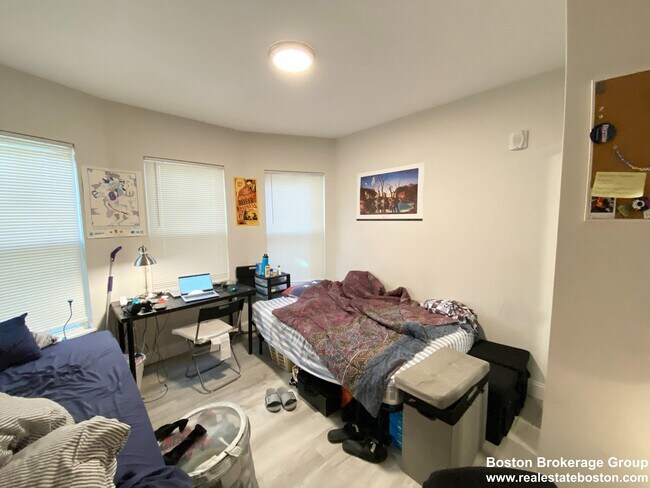 Photo - 113 Hillside St Unit 1