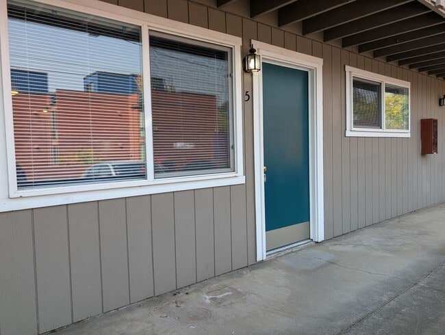 Photo - 235 E 2nd Ave