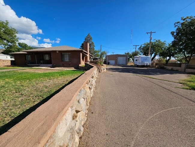 Photo - Beautiful Retro 3 Bd/2Ba Home Ready Lookin...