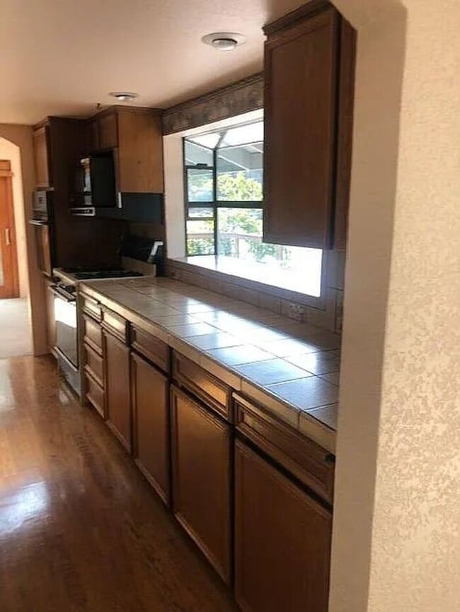 Photo - WATERFRONT Gravelly Lake Large 4 Bedroom Home in Lakewood!