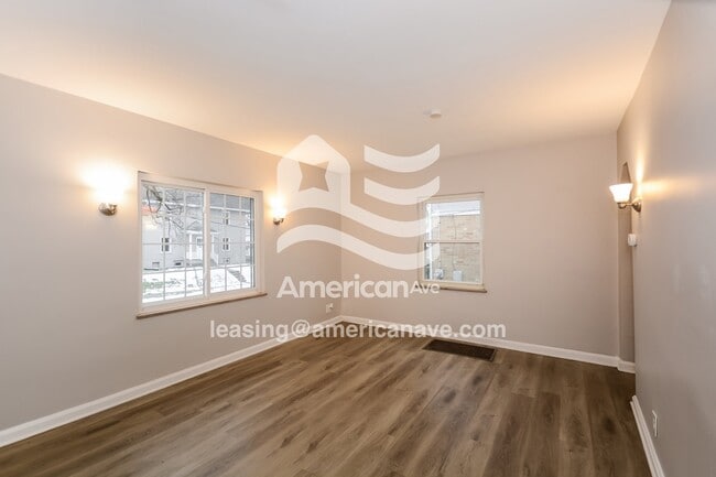 Photo - 3908 Grand Ave