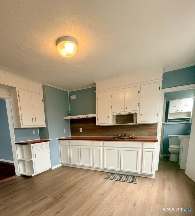 Photo - 125 Ward St Unidad D