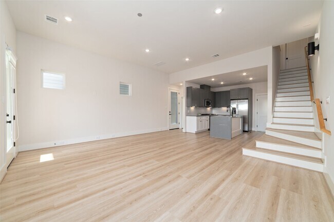 Photo - 5630 Bertellis Ln