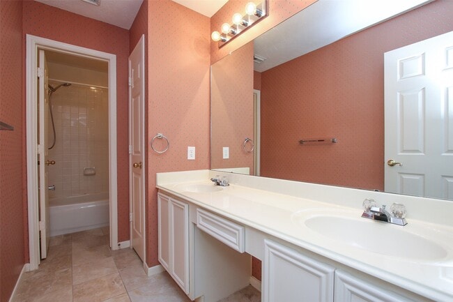 Photo - 9822 Therrell Dr