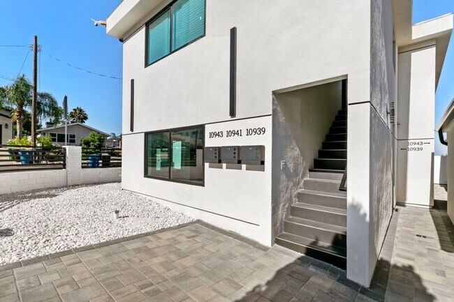 Photo - 10943 Christine Way House