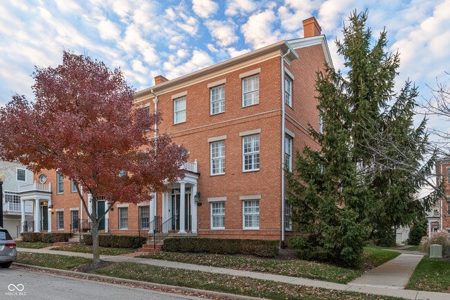 Building Photo - 2068 Broughton St