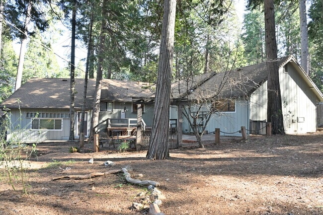 Photo - Large 2-bedroom home on private cul-de-sac backs up to Forebay Community Park and the Reservoir!