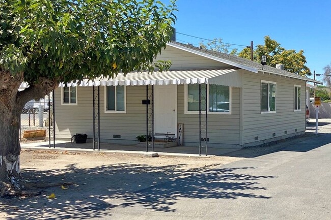 Building Photo - 614 Otis Ave