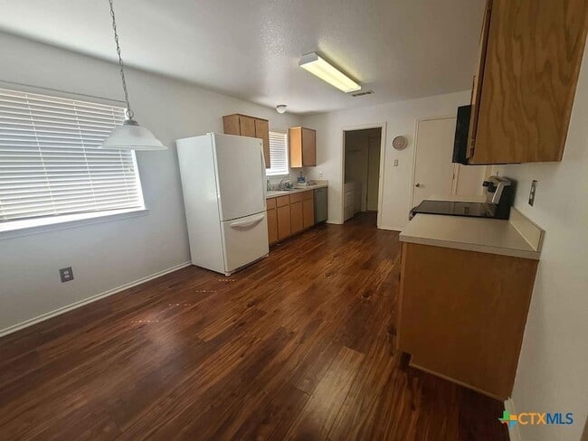 Photo - 4504 Aspen Dr